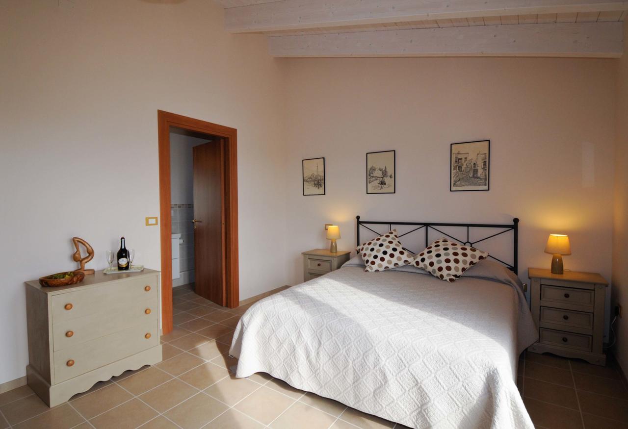 Il Frutteto Bed And Breakfast Ripattone Exterior photo