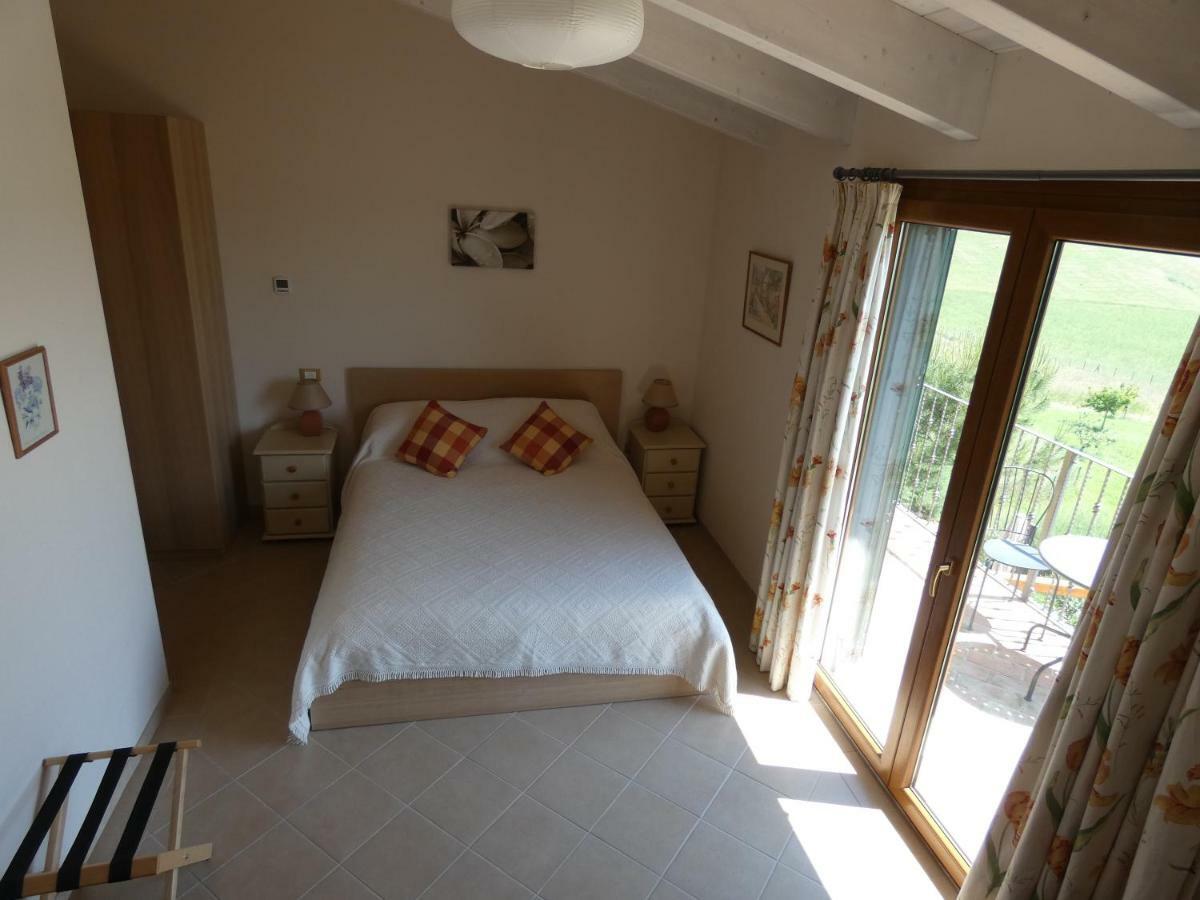 Il Frutteto Bed And Breakfast Ripattone Exterior photo